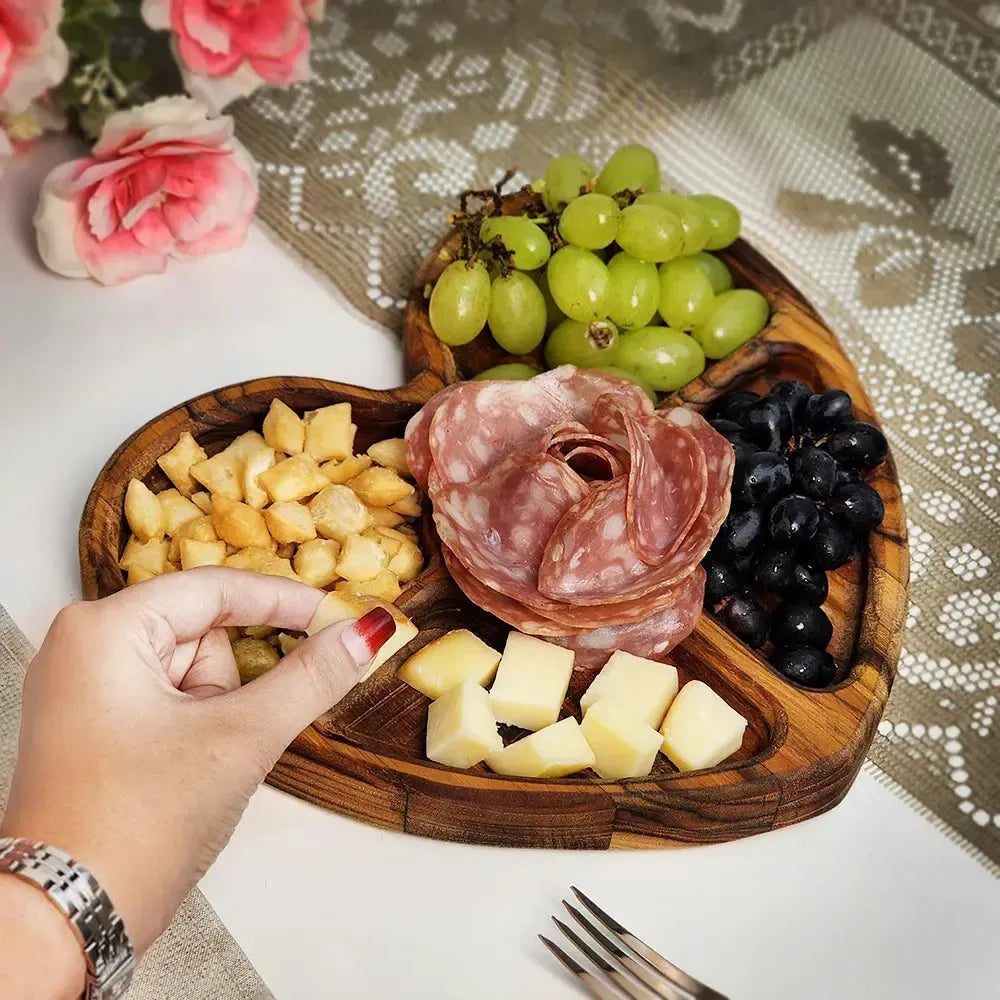 Petisqueira Coração com Molheira 4 Divisões